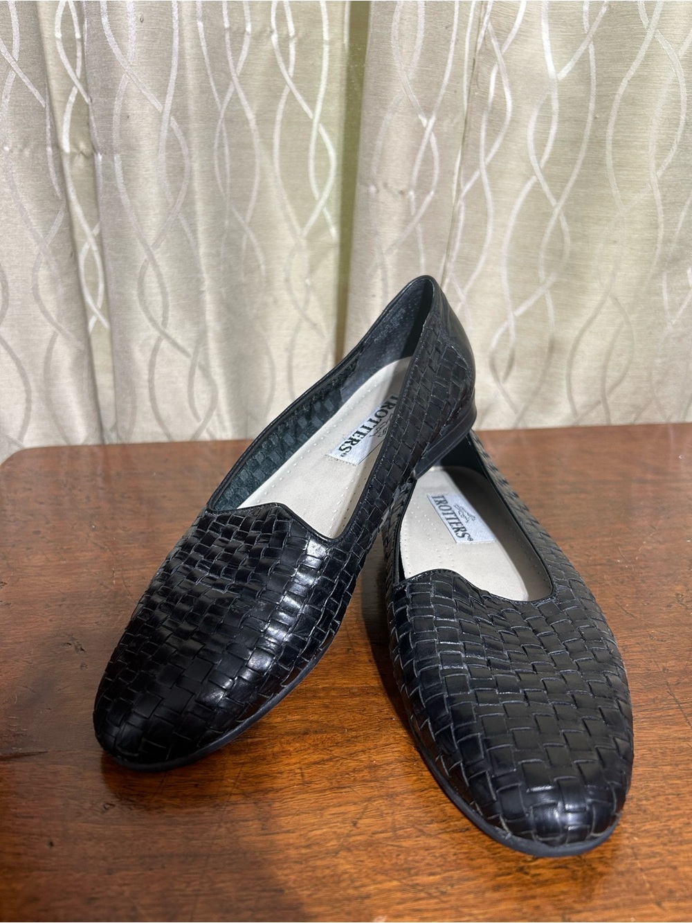 Trotters Black Woven Leather Loafers